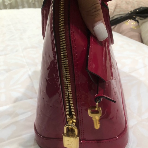 Louis Vuitton Alma bag - Picture 2 of 6